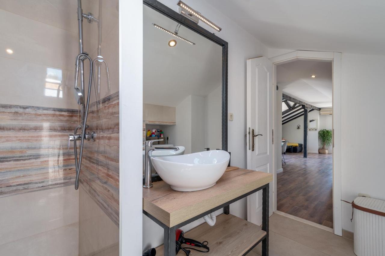 Apartments Dobrila Kaštel Novi Εξωτερικό φωτογραφία