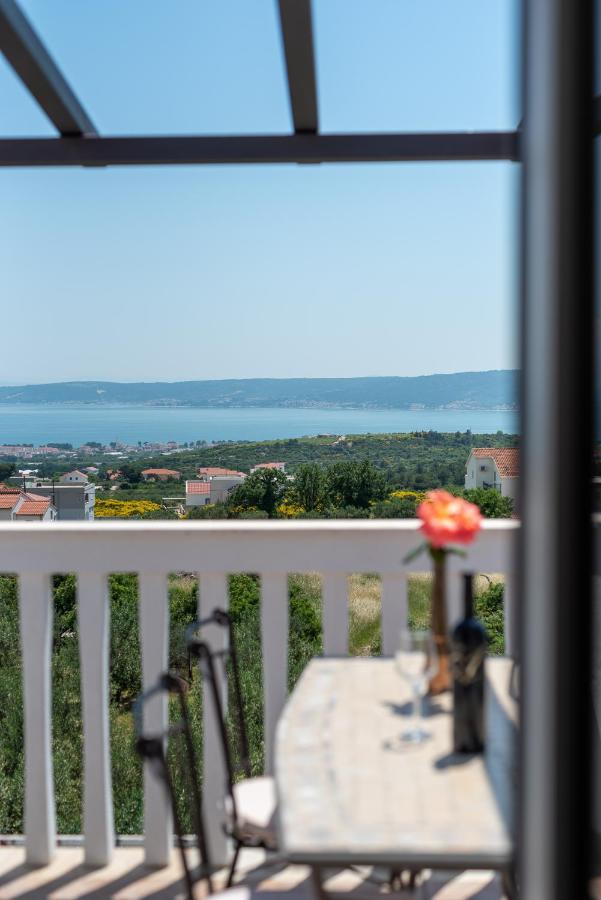 Apartments Dobrila Kaštel Novi Εξωτερικό φωτογραφία